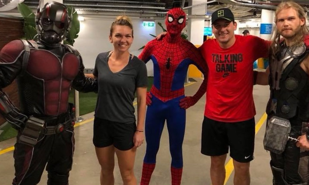simona halep spiderman