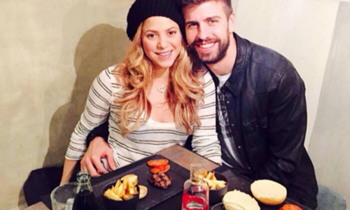 pique shakira yours restaurant fast food barcelona (3)