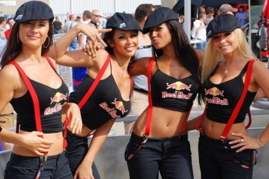 ”Marele Circ” nu va mai fi la fel Formula 1 va renunţa la animatoare (11)