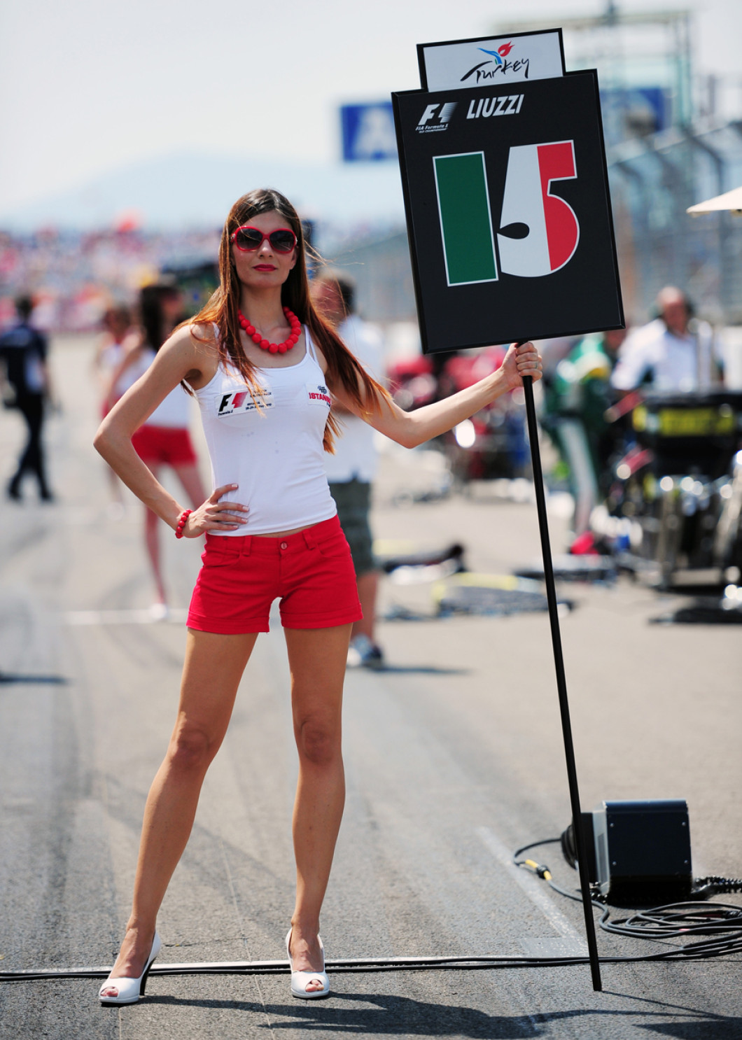”Marele Circ” nu va mai fi la fel Formula 1 va renunţa la animatoare (37)