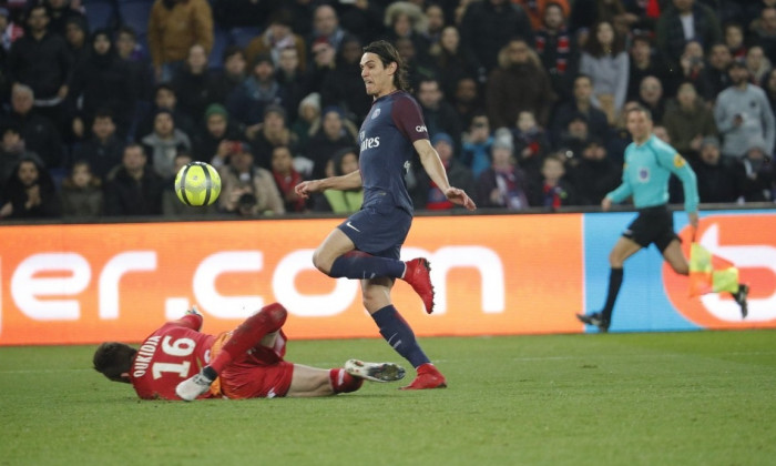 PSG Strasbourg Cavani