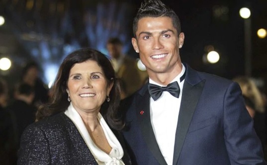 Manchester United nu e capăt de drum. Transferul pentru care insistă Dolores Aveiro, mama lui Cristiano Ronaldo