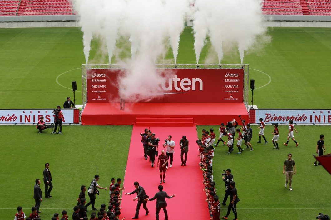 Andres Iniesta Meets Vissel Kobe Supporters