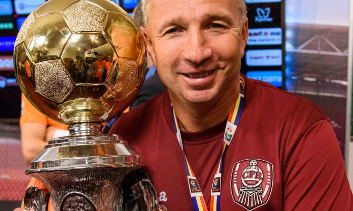 dan petrescu trofeu