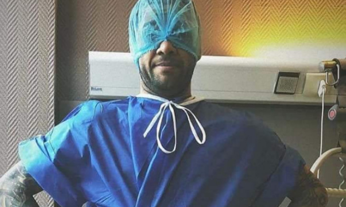 Dani Alves dupa operatie