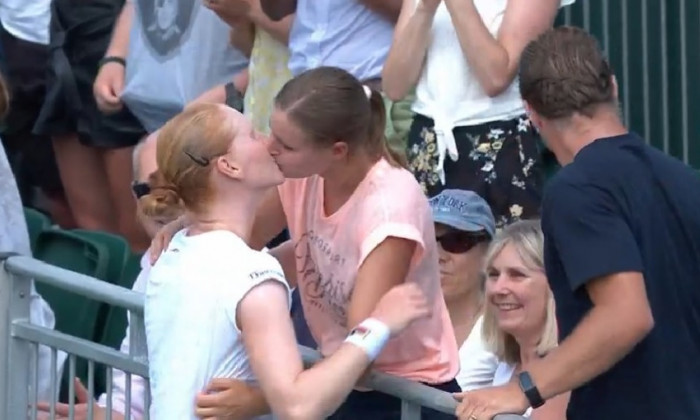 Alison Van Uytvanck Greet Minnen Wimbledon 2018