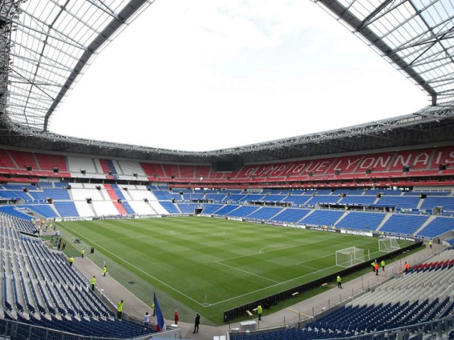 Lyon, un meci cu portile inchise in Liga Campionilor