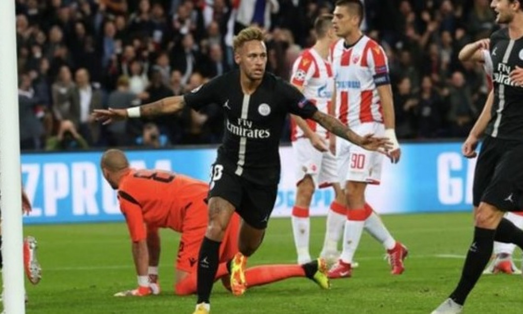 Neymar se bucură după marcarea unui gol