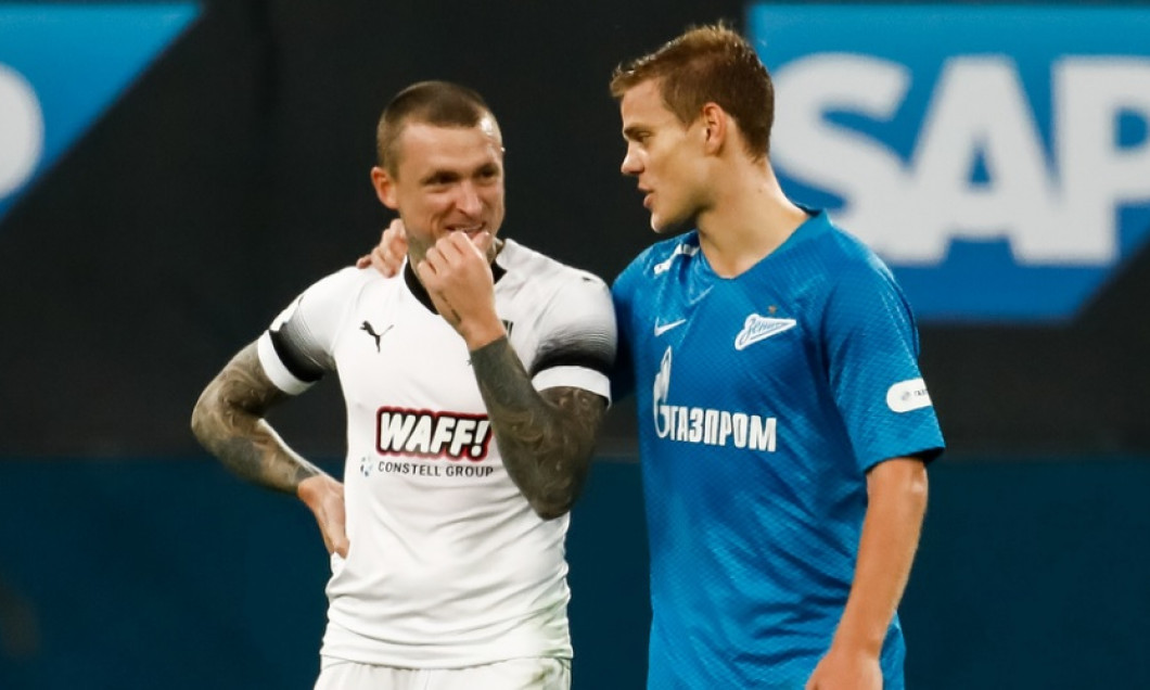 Kokorin și Mamaev, în timpul unui meci de fotbal