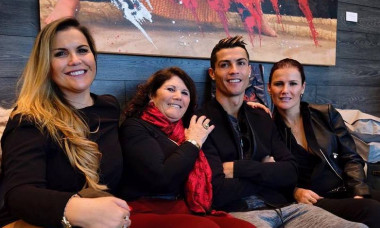 Cristiano Ronaldo, mama lui si cele doua surori