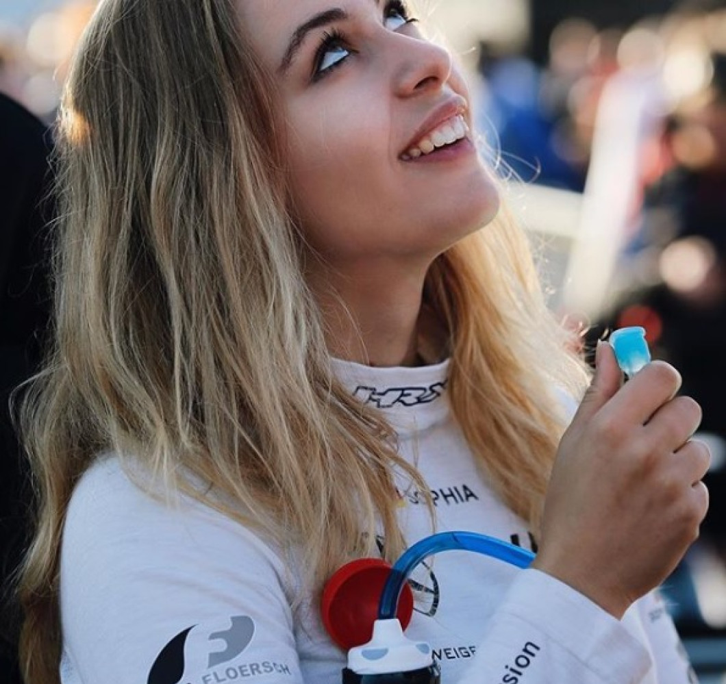 Sophia Florsch 12