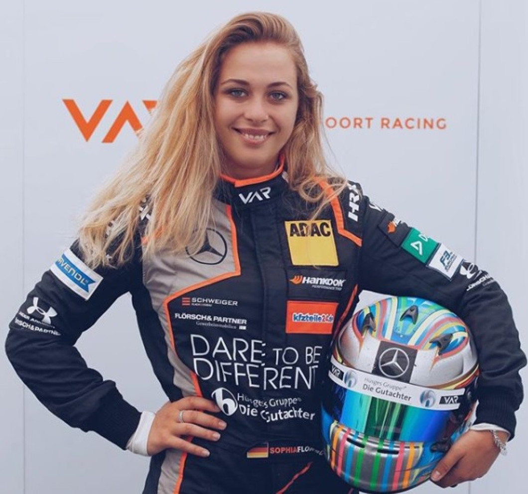 Sophia Florsch 14