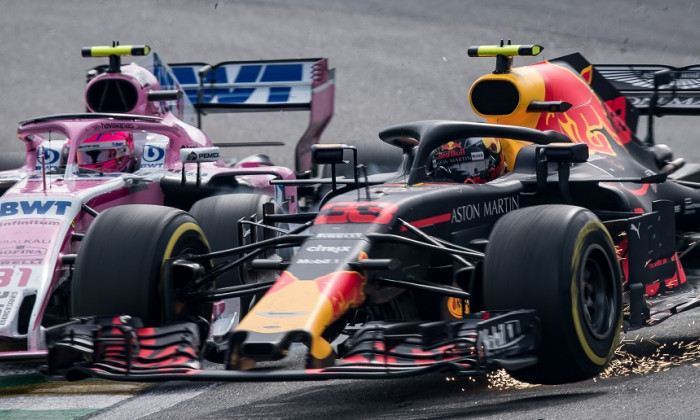 Verstappen, acroşat de Ocon