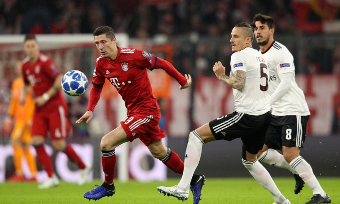 FC Bayern Muenchen v SL Benfica - UEFA Champions League Group E