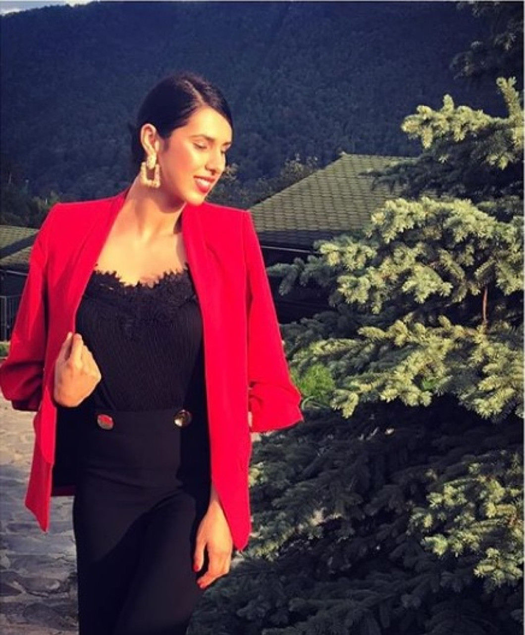Denisa Dedu poate lăsa oricând meseria de handbalistă și să devină model profesionist