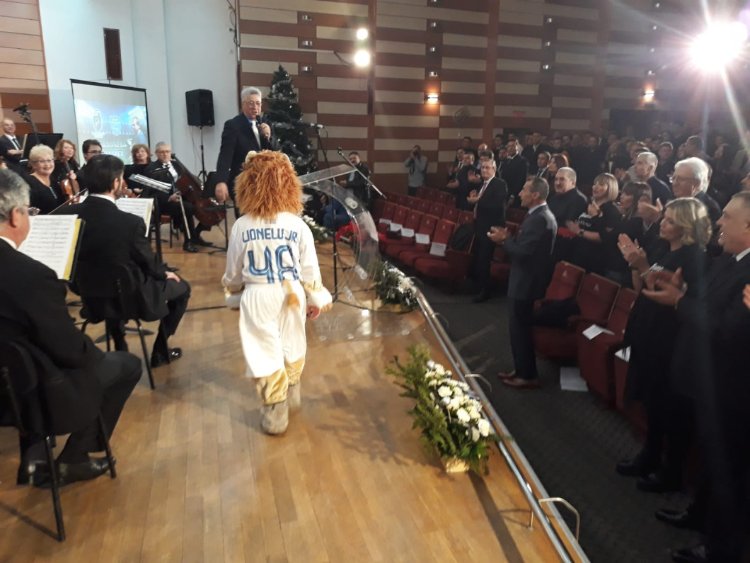AJF Dolj şi U Craiova au premiat primii 10 fotbalişti