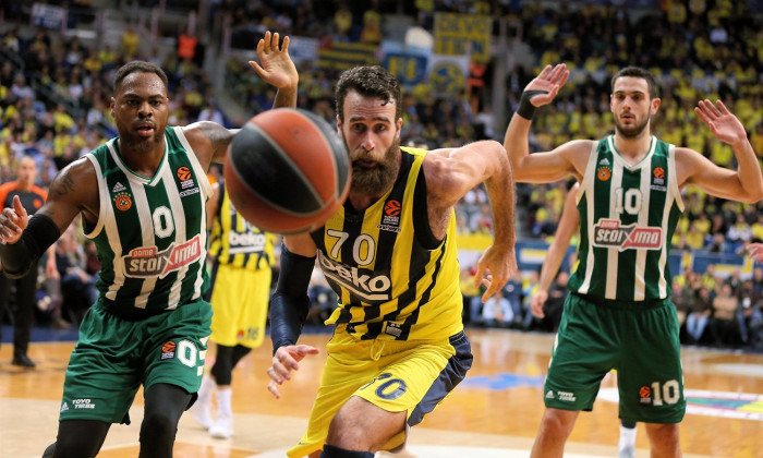 luigi-datome-fenerbahce-beko-istanbul-eb18