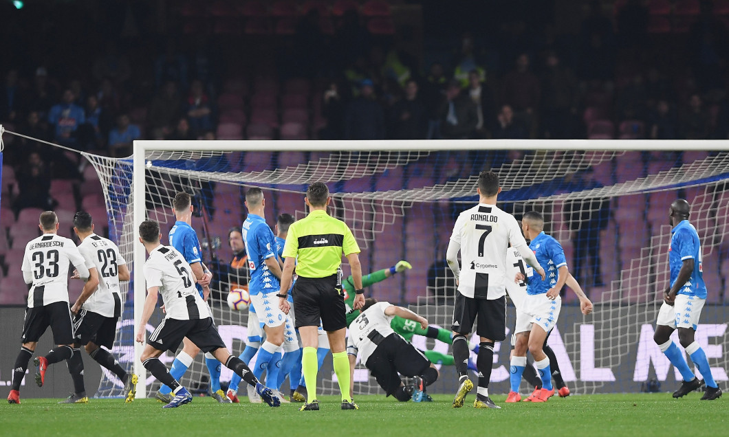 نتيجة بحث الصور عن ‪napoli juventus 1-2‬‏