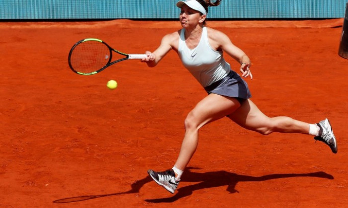 simona halep forhand