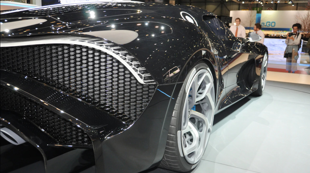 bugatti la voiture noire 9