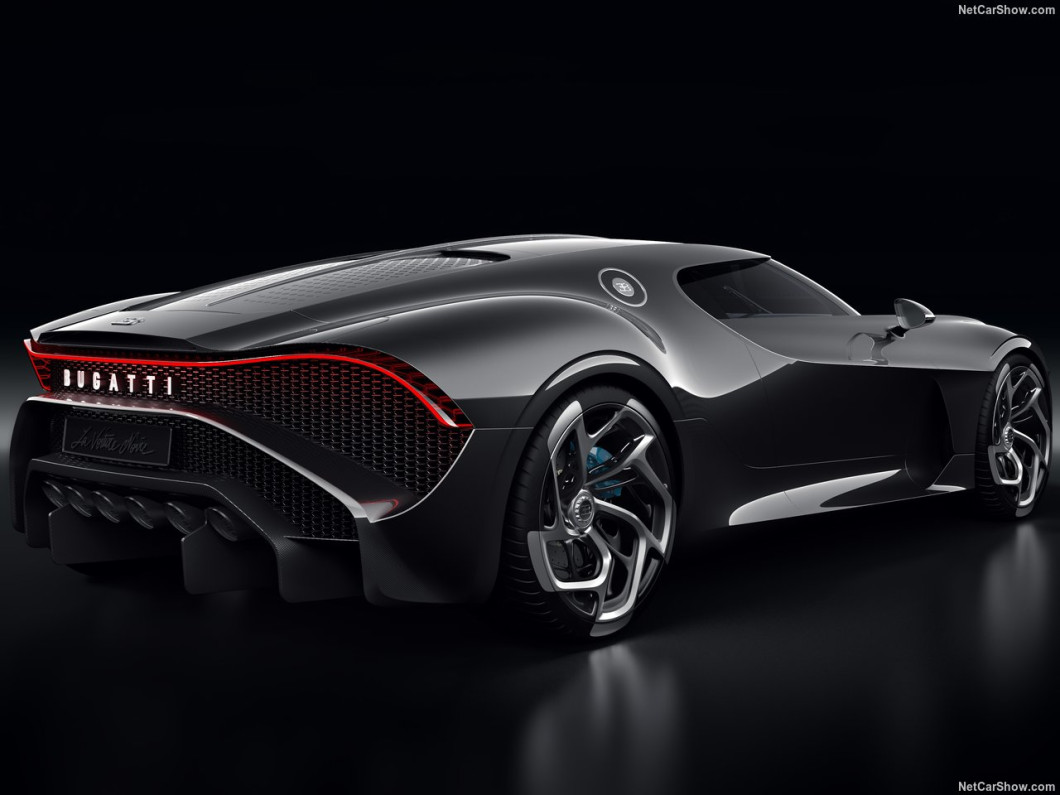 bugatti la voiture noire 12