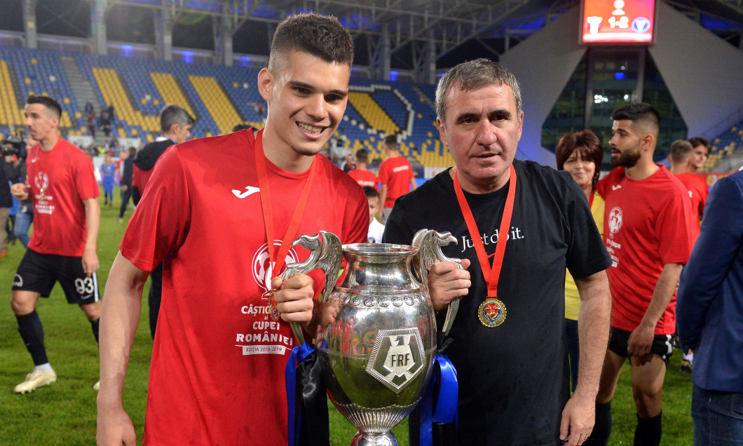 ianis si gica hagi