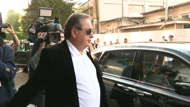 Imagine Stire La 71 de ani, miliardarul român Ioan Niculae se căsătorește din nou. FOTO Ea este aleasa | 2review.ro