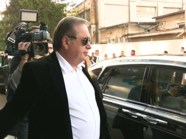 La 71 de ani, miliardarul român Ioan Niculae se căsătorește din nou. FOTO Ea este aleasa