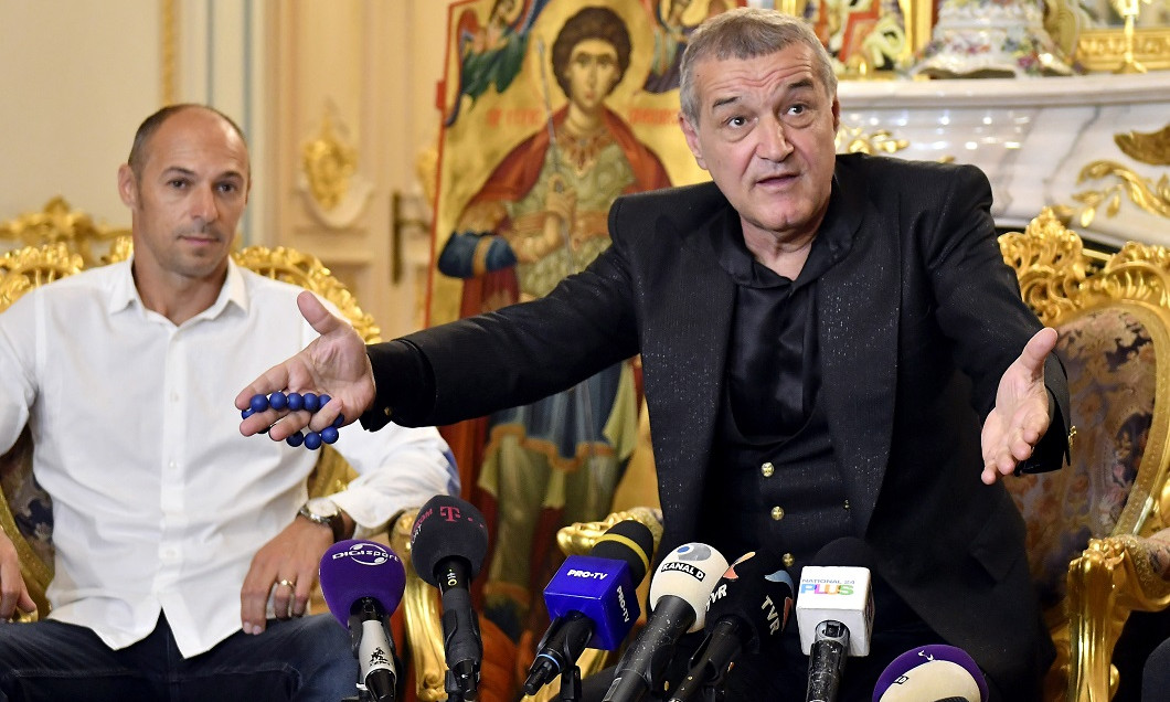 Bogdan Andone și Gigi Becali la conferința de preentare a primului în funcția de antrenor al FCSB