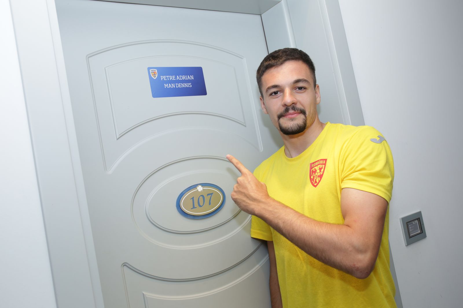 Adrian Petre a spus cu cine a împărțit camera la România U21 în timpul EURO 2019: "Am stat și cu Ianis Hagi"