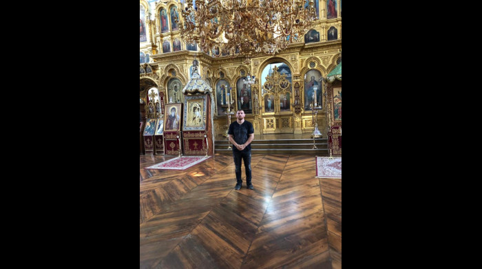 Cătălin Moroșanu n-a ratat ocazia de a se fotografia în biserică