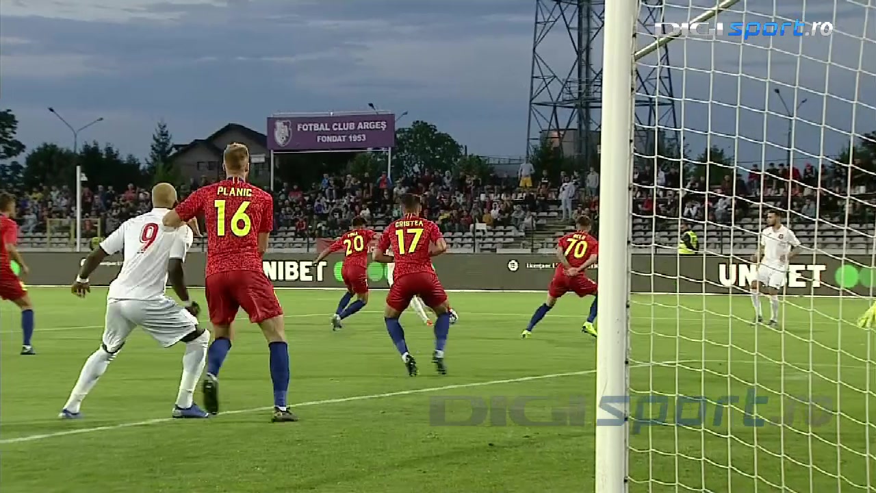 FCSB - FC Hermannstadt 4-3 I 7 goluri, o duzina de ocazii si un Florinel  Coman de senzatie 