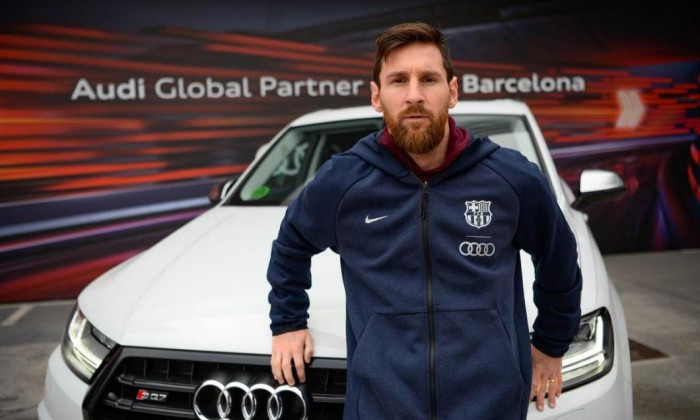 messi si masina sa, un Audi Q7