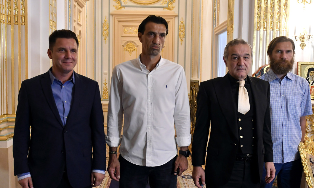 FOTBAL:CONFERINTA DE PRESA FCSB, PREZENTARE BOGDAN VINTILA (23.08.2019)