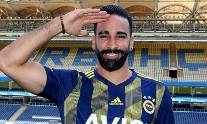 adil rami fenerbahce salut