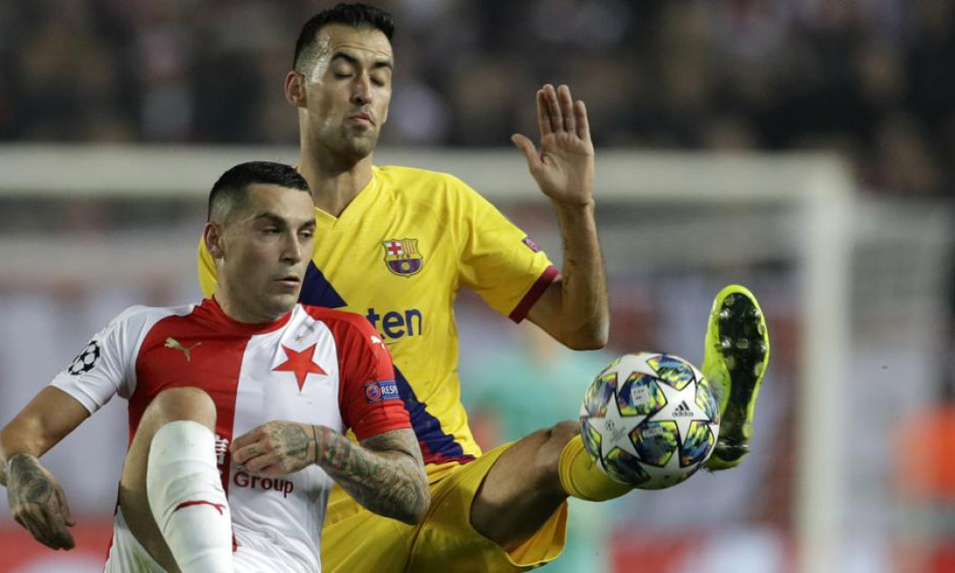 Sergio Busquets Nicolae Stanciu