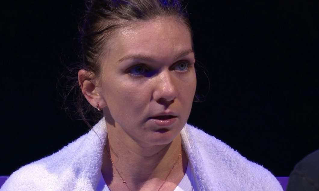 halep on court