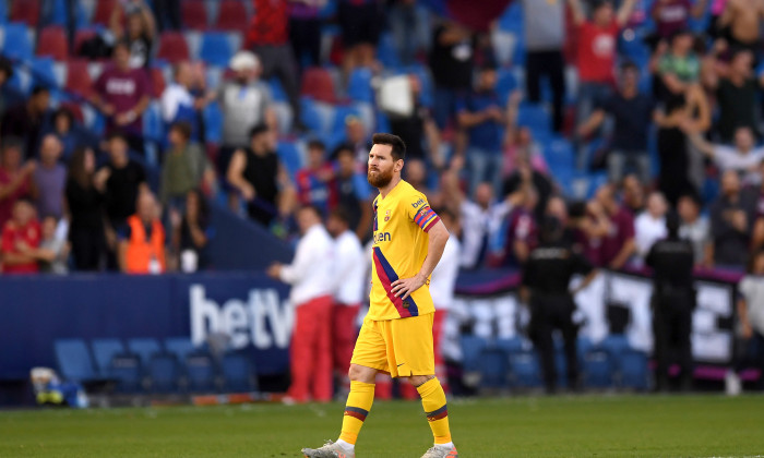 Levante UD v FC Barcelona - La Liga