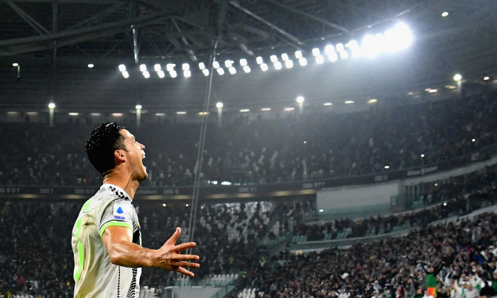 Juventus v Genoa CFC - Serie A