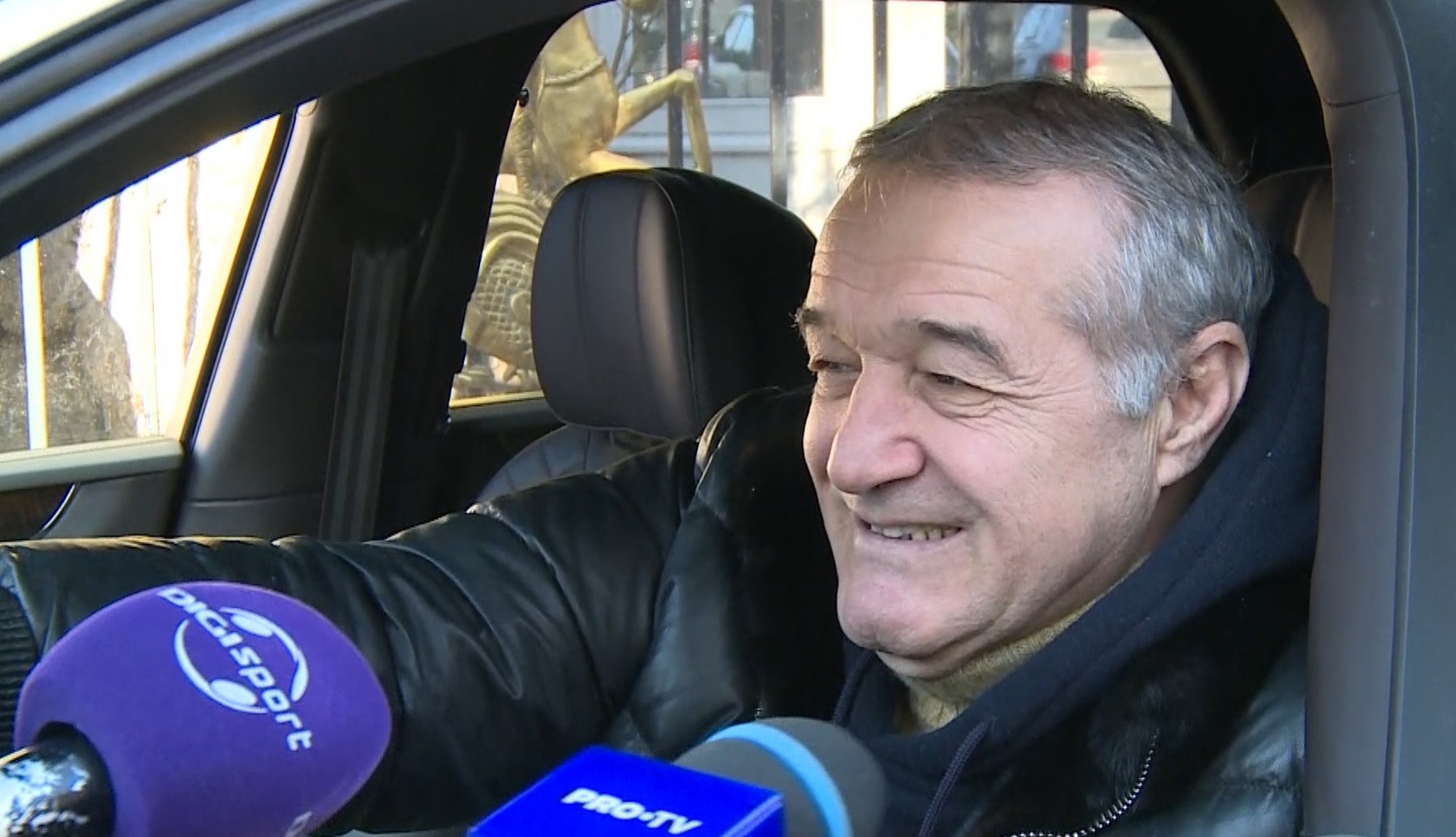 Gigi Becali a ”descoperit” vindecarea pentru coronavirus: ”În țările ortodoxe se face Sfânta Liturghie și virusul nu poate...”