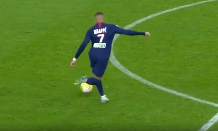 mbappe-rabona