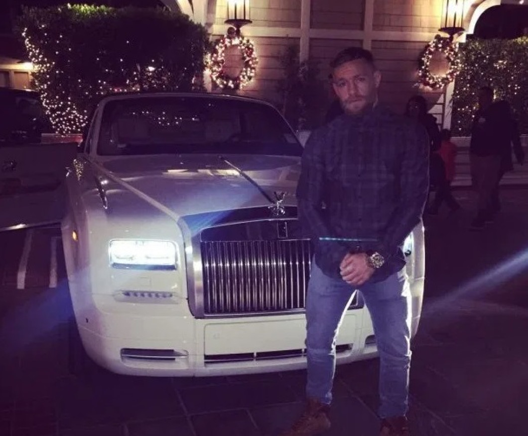 ROLLS-ROYCE PHANTOM DROPHEAD COUPE