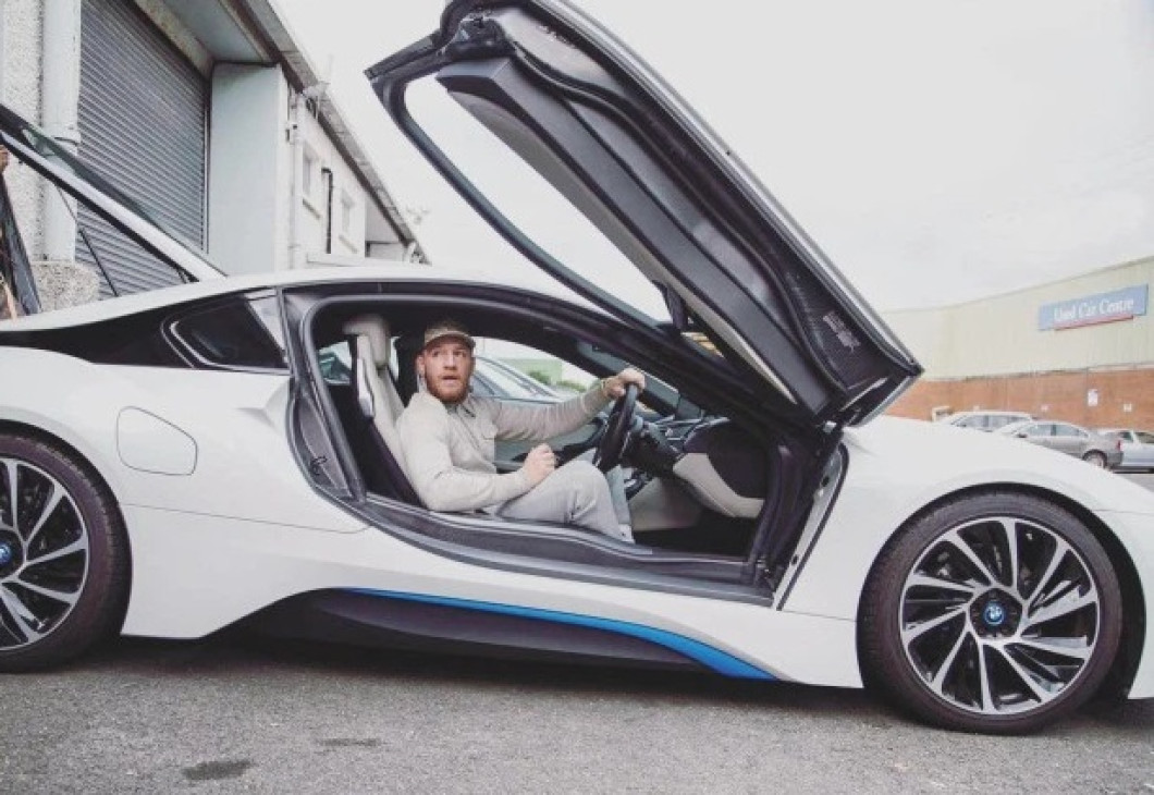 BMW i8