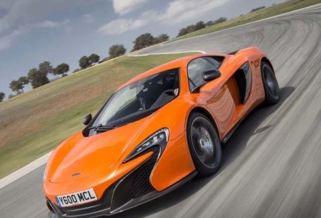 MCLAREN 650S