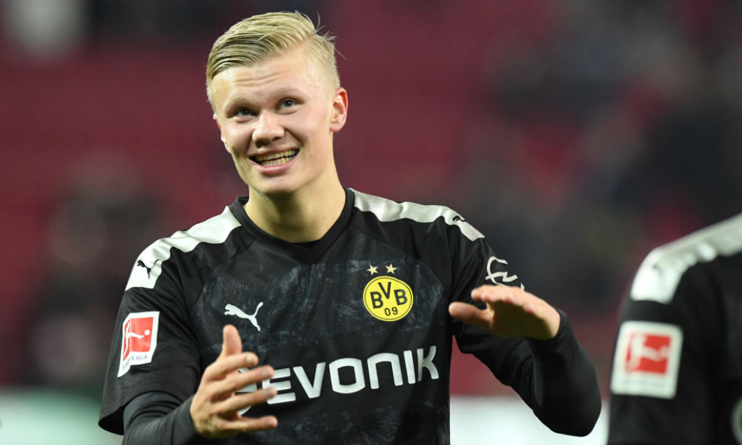 FC Augsburg v Borussia Dortmund - Bundesliga