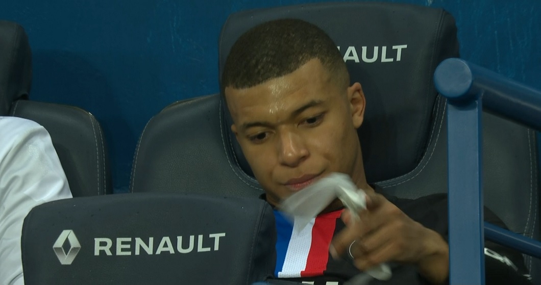 Ce i-a spus Mbappe preşedintelui Franţei când a ajuns, în cârje, la festivitatea de premiere a Cupei