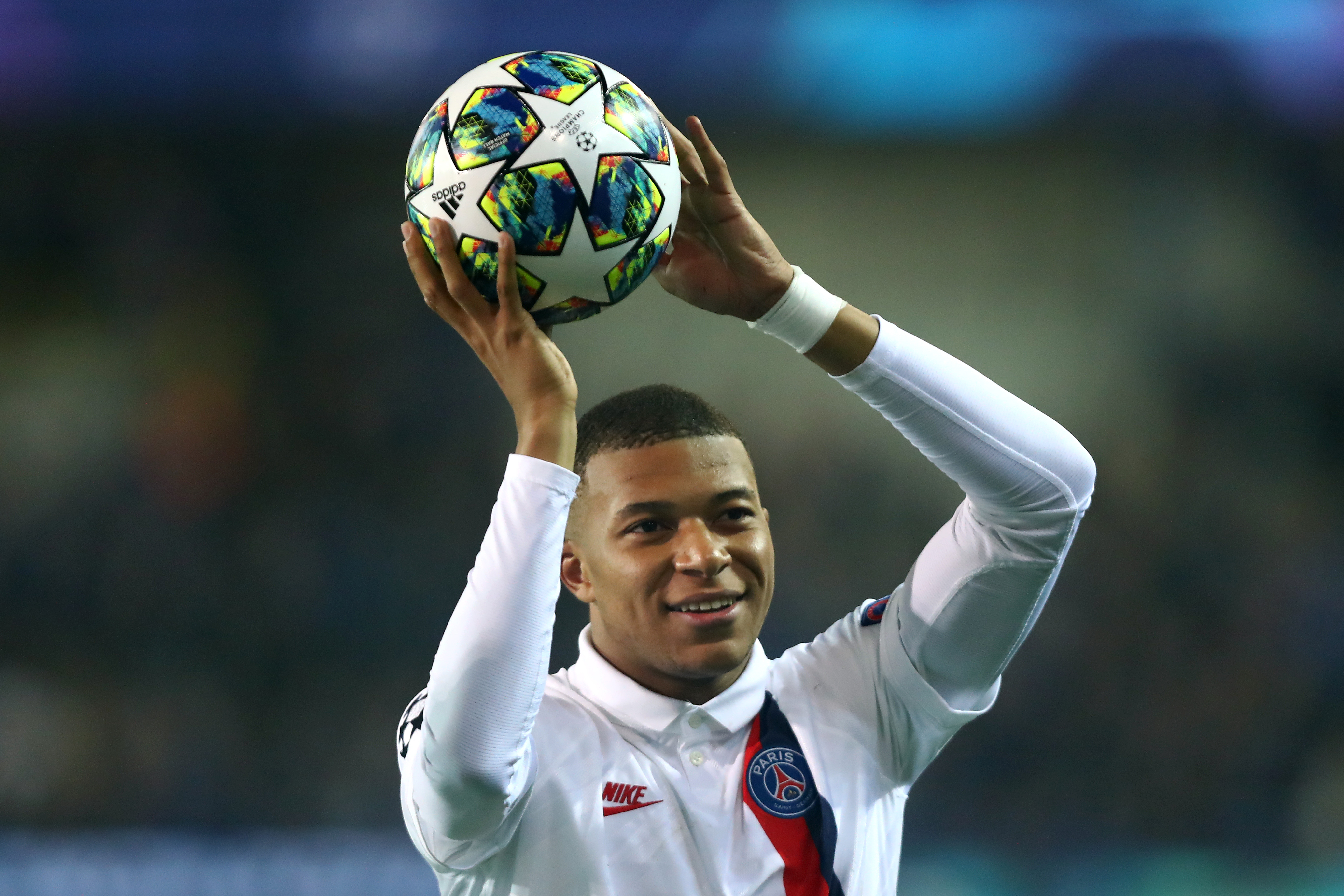 PSG face orice ca să-l țină pe Mbappe departe de Real! Oferta impresionantă pentru prelungirea contractului până în 2025