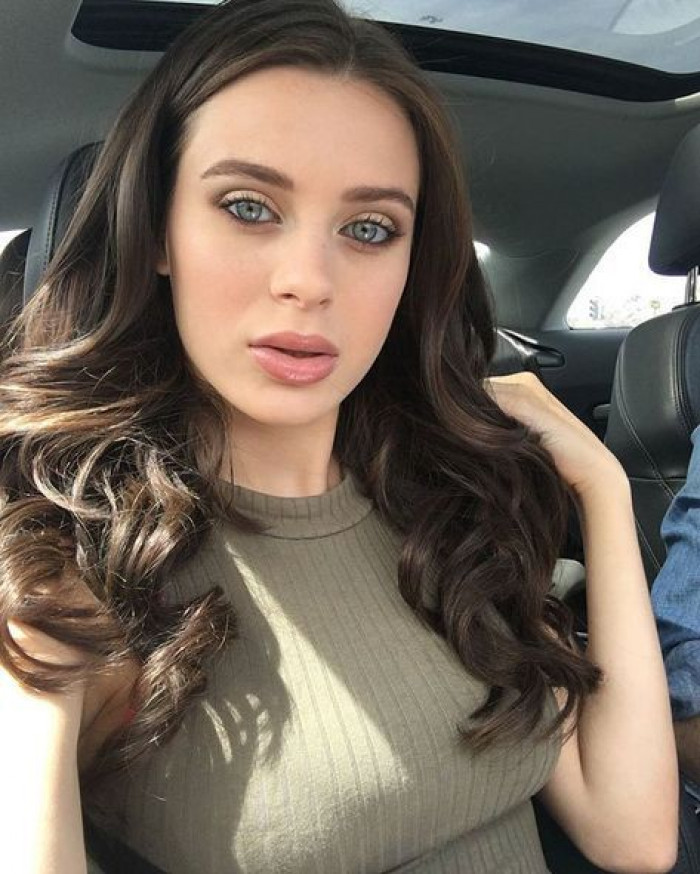 Galerie Foto ”ghicitoarea” Virală Lansată De Lana Rhoades ”un Fotbalist Cu 43 De Milioane De