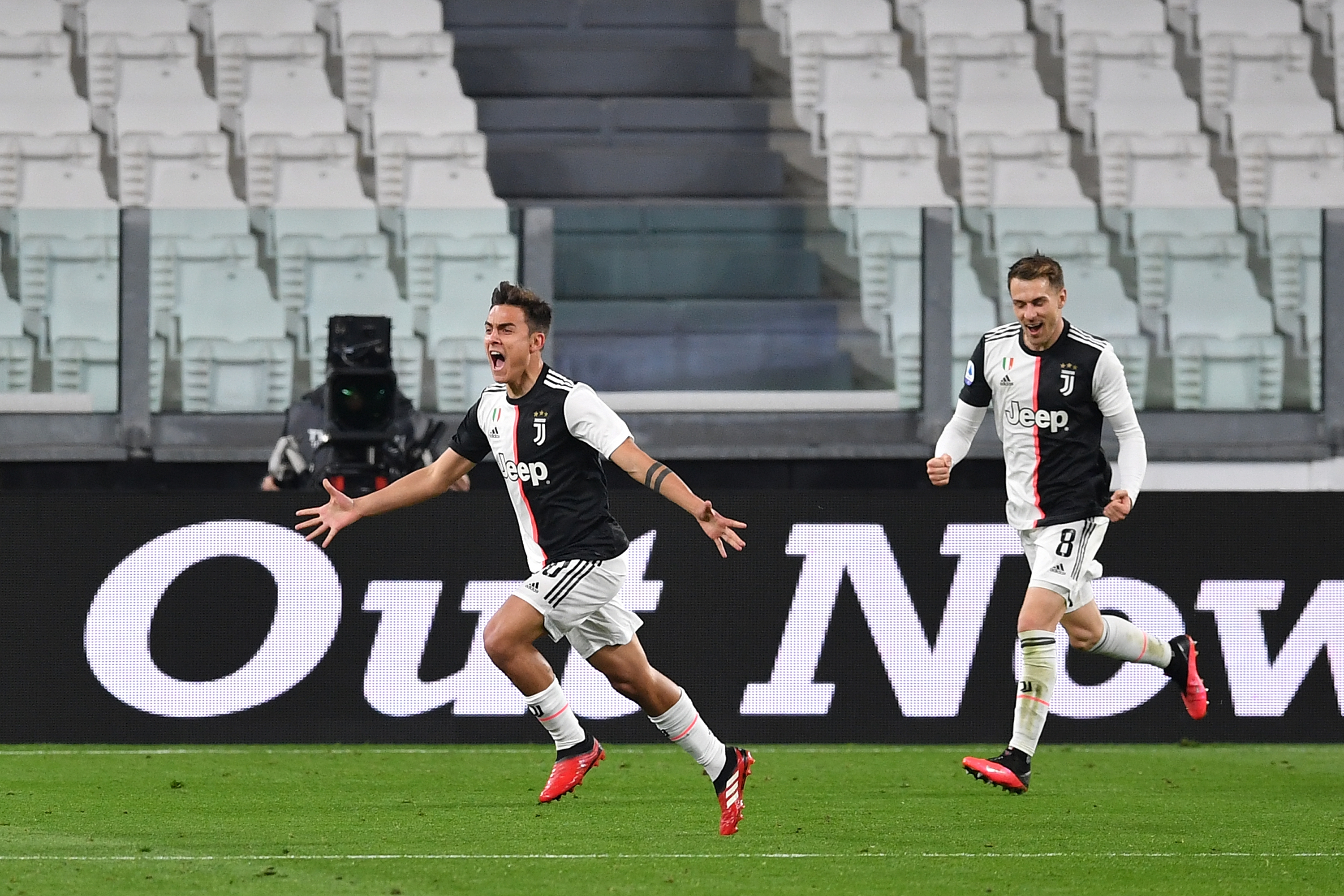 Juventus - Inter 2-0. Campioana revine pe primul loc după o victorie clară