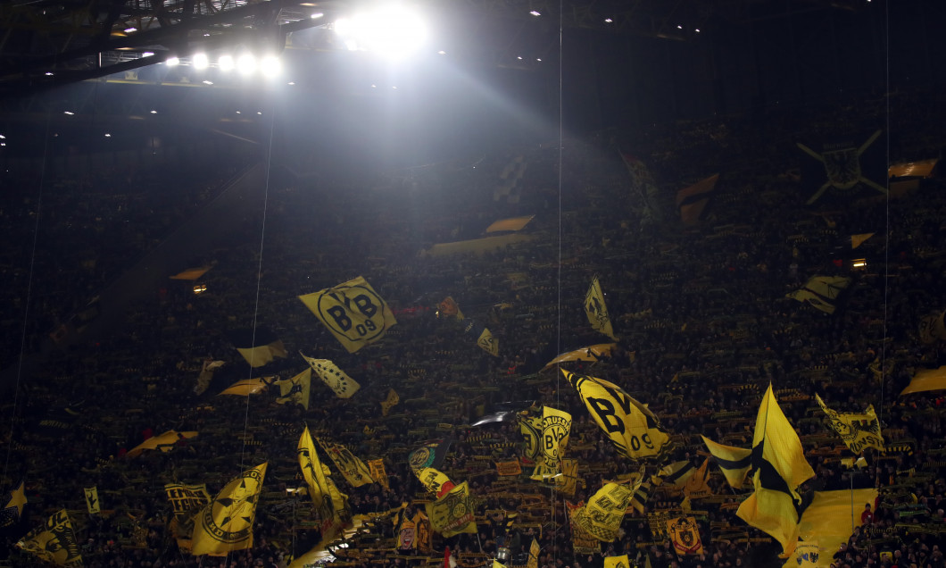 Borussia Dortmund v Paris Saint-Germain - UEFA Champions League Round of 16: First Leg